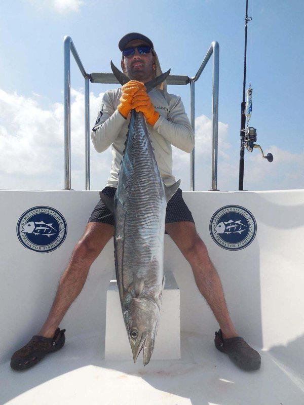 Posing with his huge Fish Sri Lanka Fishing Report