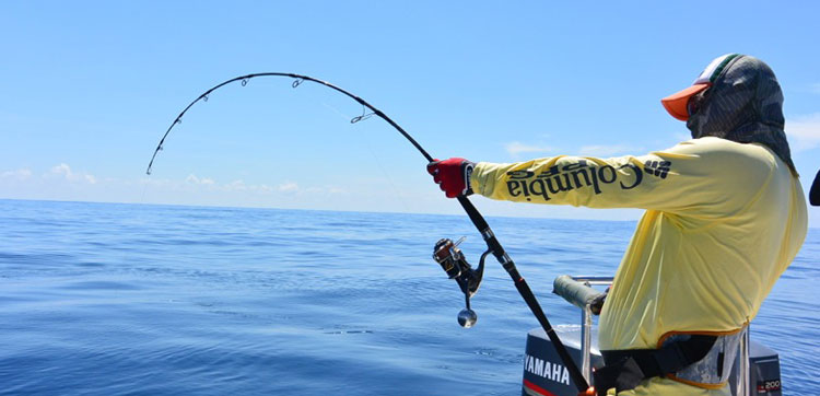 GT action in Sri Lanka perfect popper fishing