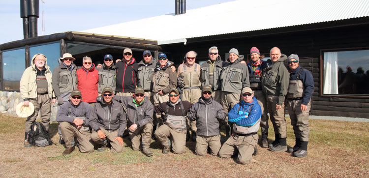 Sea trout fishing at au tapen argentina group picture