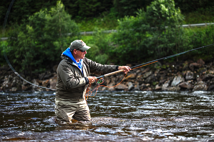 swinguing cast while light Salmon guiding